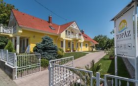 Topáz Apartmanházak